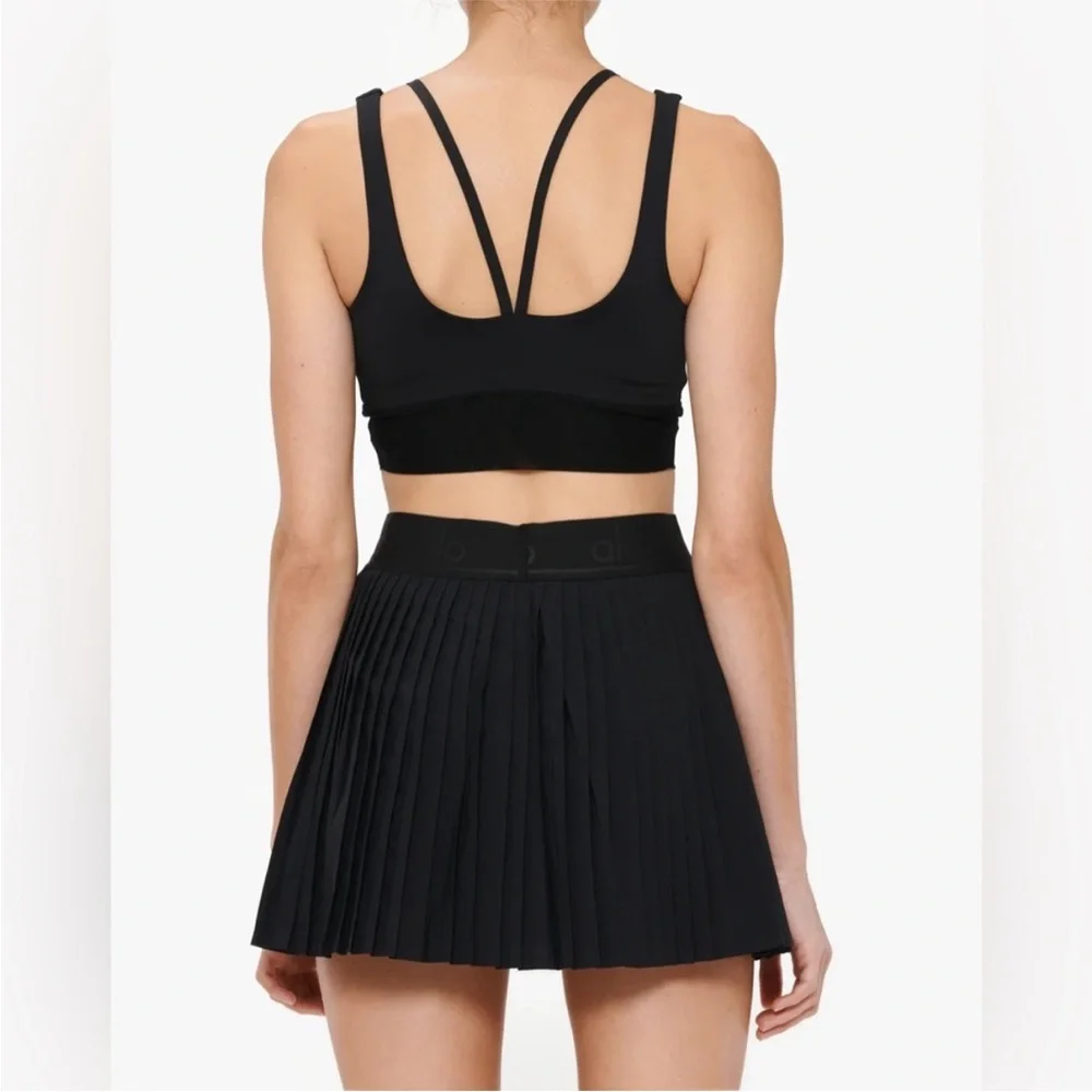 Alo Yoga Skirt Acess Tennis Pleated Skirt with inner Short in Black, Size XXS